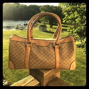 🌹🍃Authentic GUCCI Satchel 🍃🌹